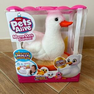 Zuru Pets Alive Mama Duck Surprise- New